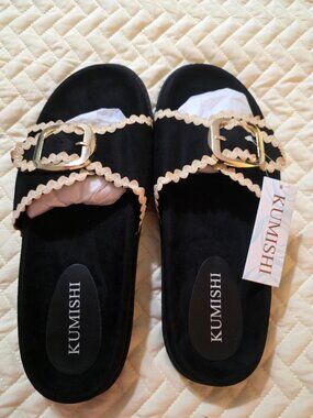 KUMISHI BUCKLE SANDALS